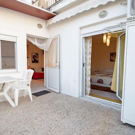 Attica Train Station 1 Bedroom 4 Pers Apartment เอเธนส์ ภายนอก รูปภาพ