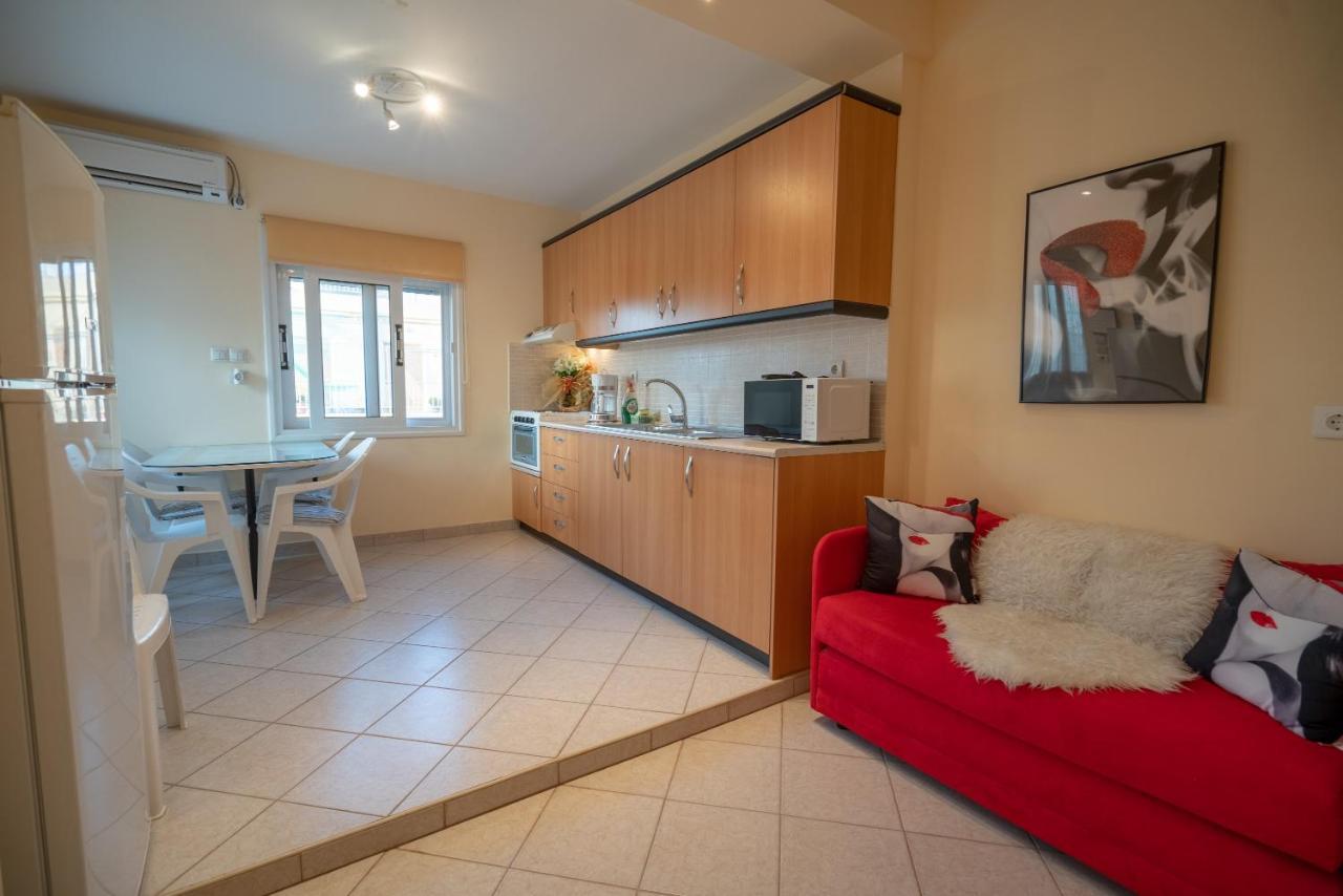Attica Train Station 1 Bedroom 4 Pers Apartment เอเธนส์ ภายนอก รูปภาพ