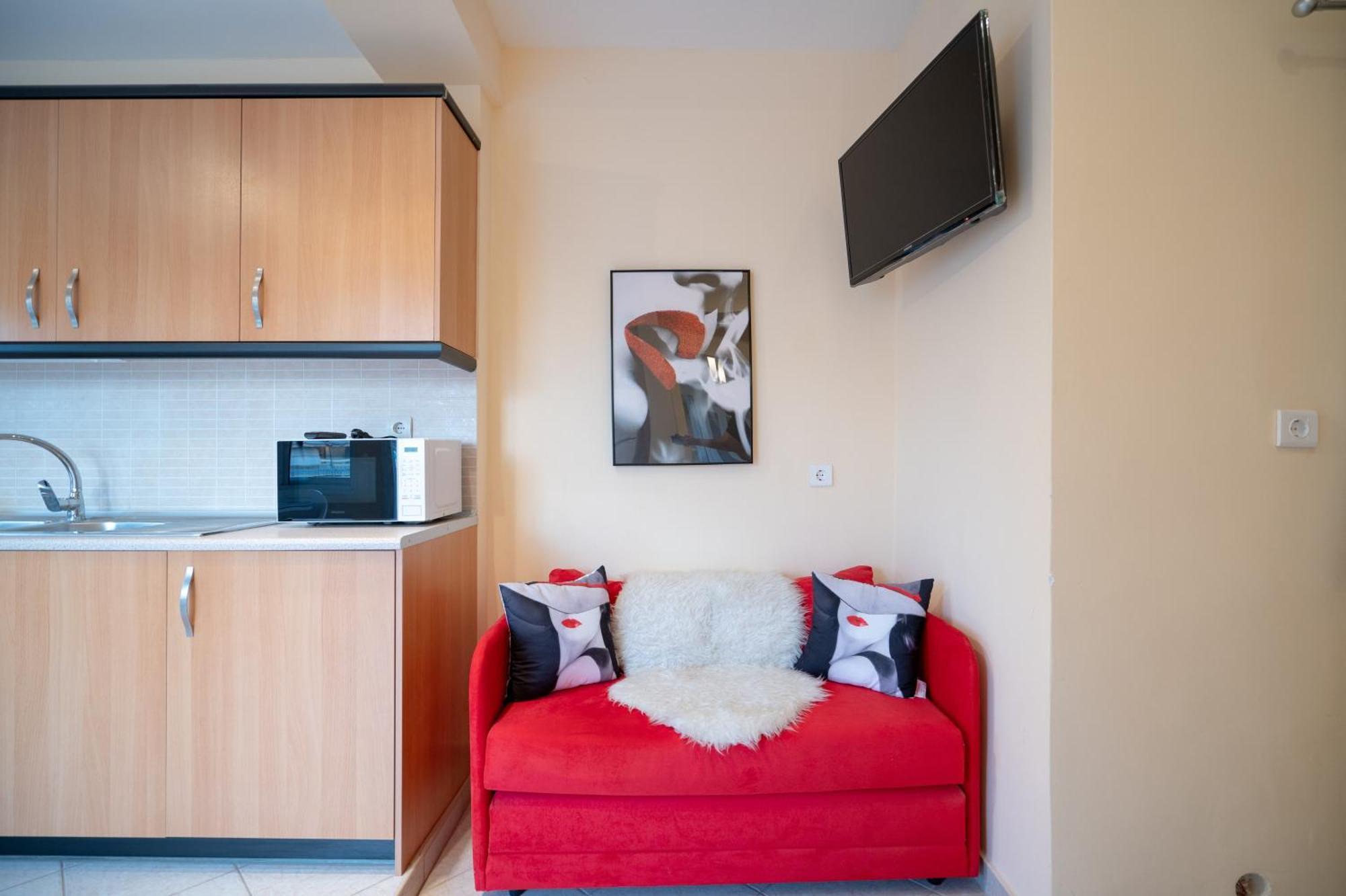 Attica Train Station 1 Bedroom 4 Pers Apartment เอเธนส์ ภายนอก รูปภาพ