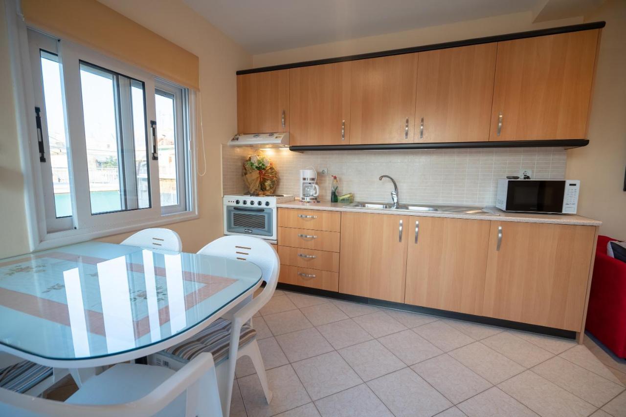 Attica Train Station 1 Bedroom 4 Pers Apartment เอเธนส์ ภายนอก รูปภาพ